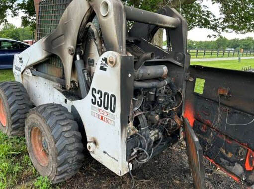 2005 Bobcat S300 Skid Steer - Image 4