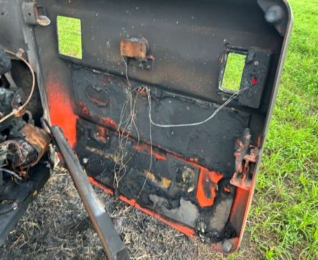 2005 Bobcat S300 Skid Steer - Image 7