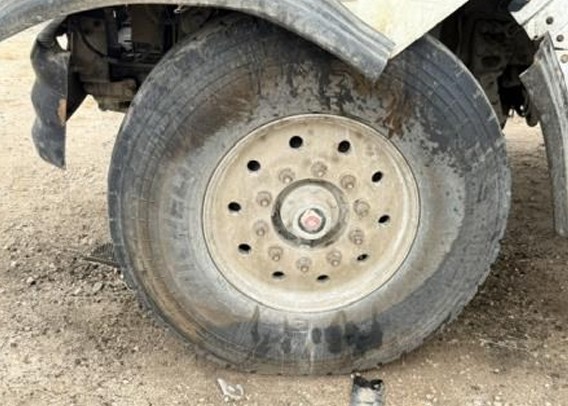 2007 Sterling L9500 Dump Truck - Image 18