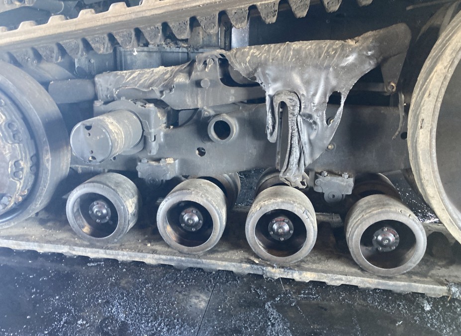 2008 Challenger MT835 Track Tractor - Image 12