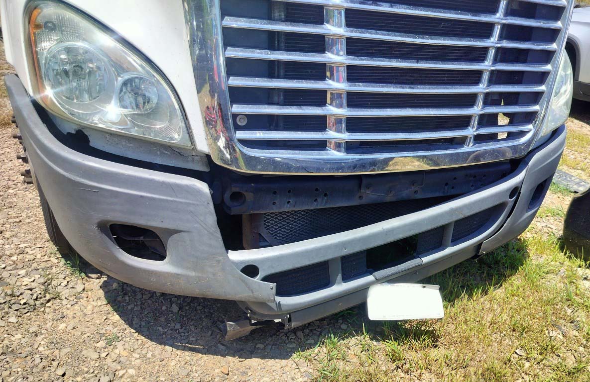 2008 Freightliner Cascadia - Image 10