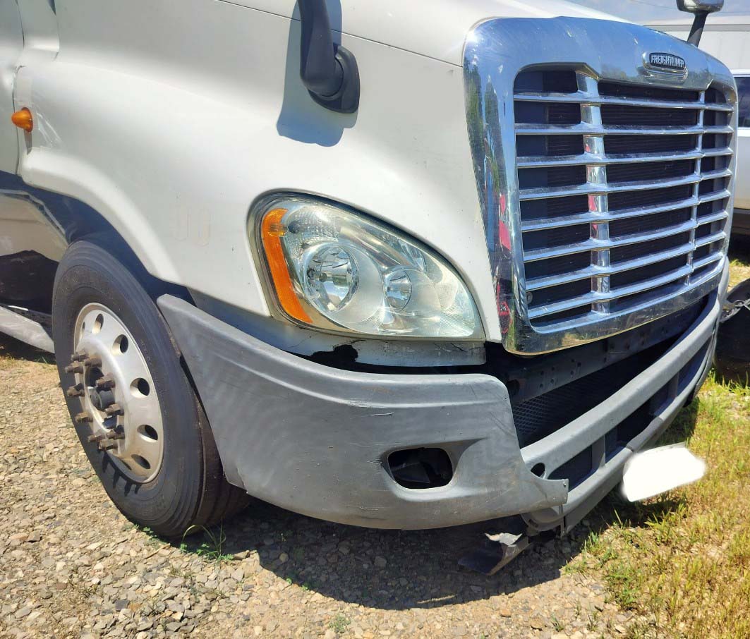 2008 Freightliner Cascadia - Image 9