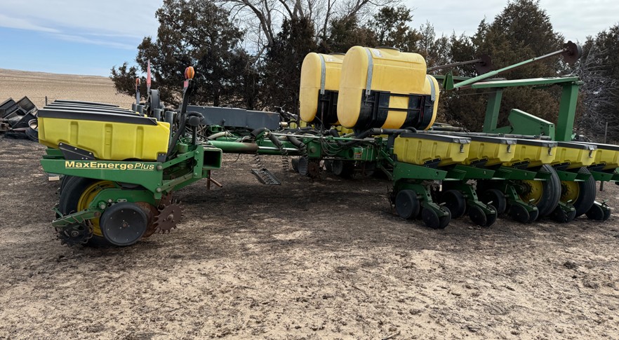2008 John Deere MaxEmergePlus Planter