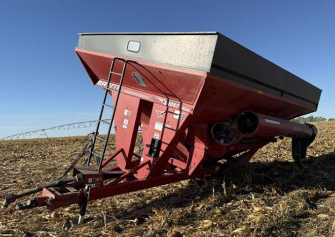 2009 Brent 1082 Grain Cart
