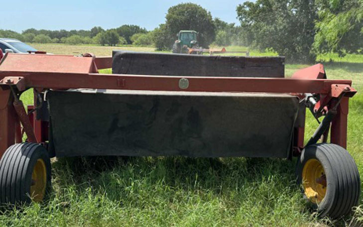 2010 New Holland H6830 Disc Mower - Image 6
