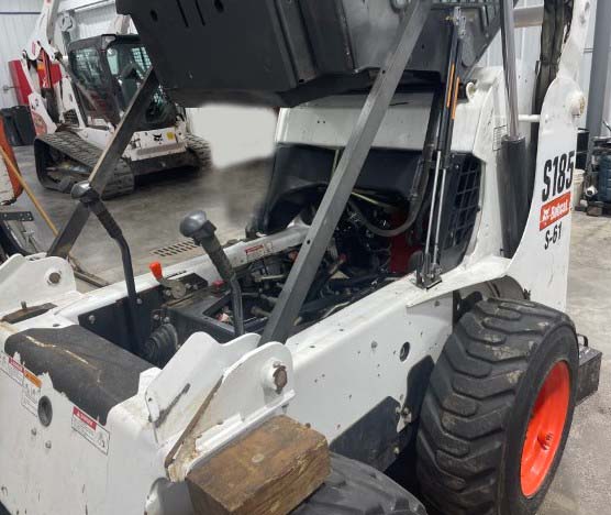 2011 Bobcat S185 Skid Steer - Image 2