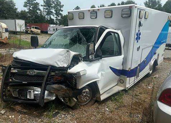 2011 Chevrolet G4500 Ambulance - Image 6