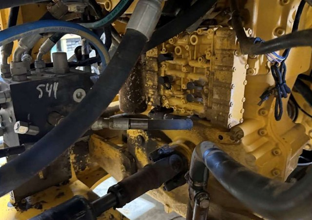 2011 Deere 544K Wheel Loader - Image 17