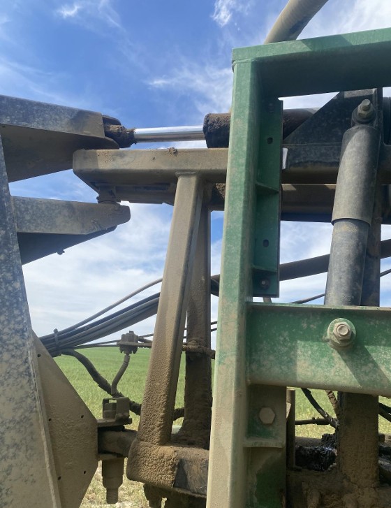 2011 John Deere 4930 Sprayer (MT) - Image 15