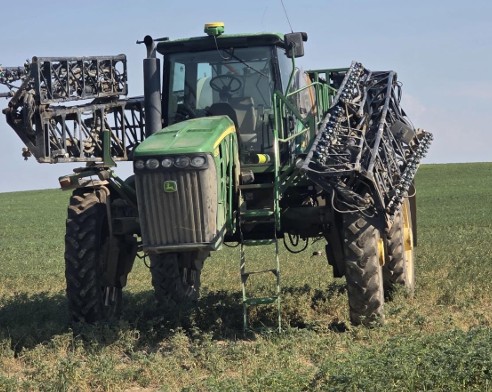 2011 John Deere 4930 Sprayer (MT) - Image 3