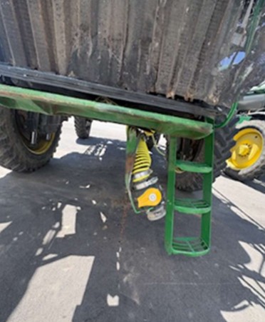 2011 John Deere 4930 Sprayer (WI) - Image 10