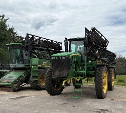 2011 John Deere 4930 Sprayer (WI) - Image 2