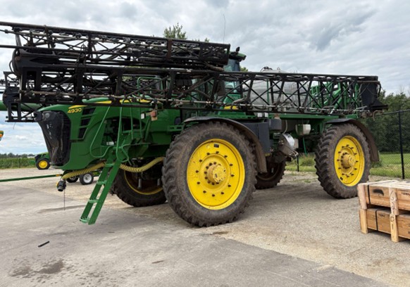 2011 John Deere 4930 Sprayer (WI) - Image 3