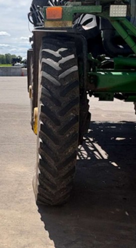 2011 John Deere 4930 Sprayer (WI) - Image 9