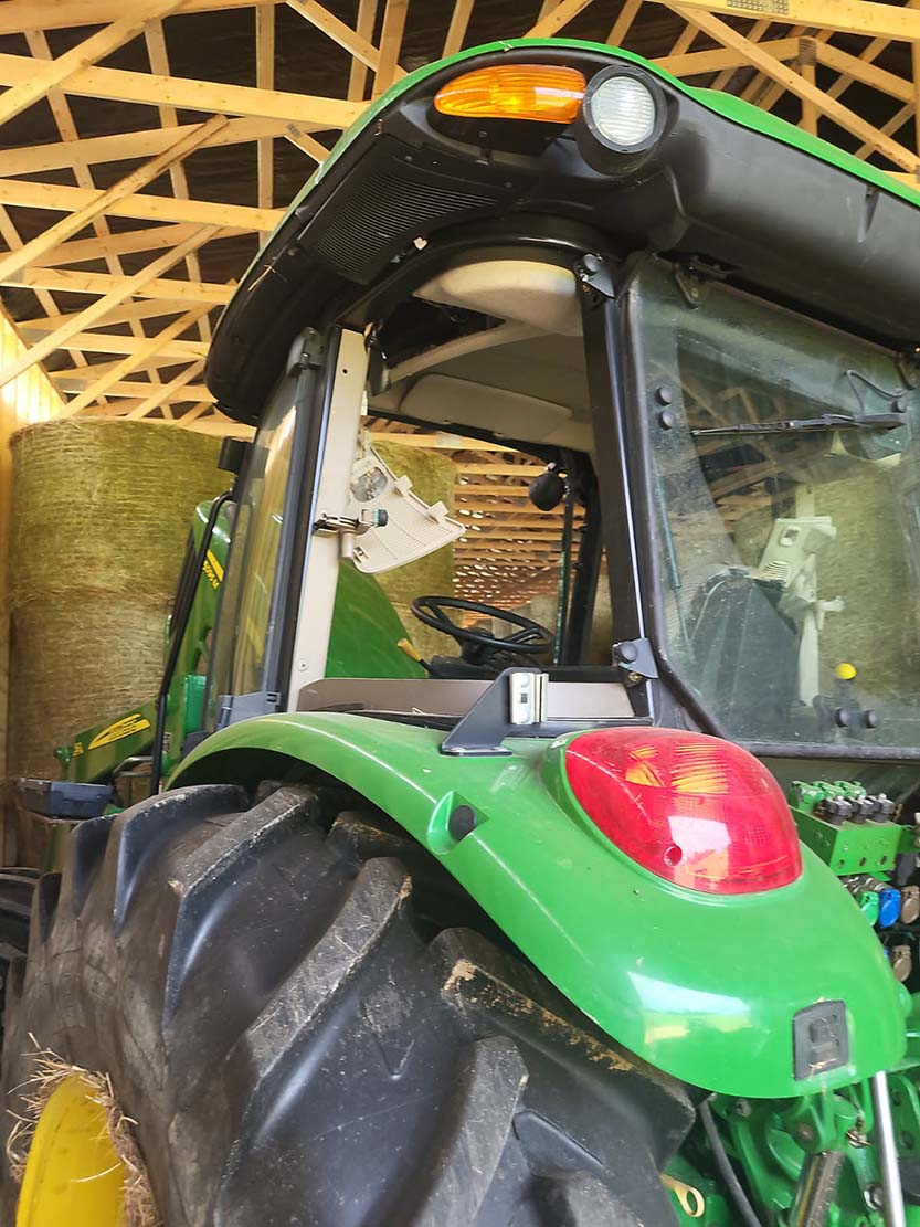 2011 John Deere 5095M Tractor - Image 4