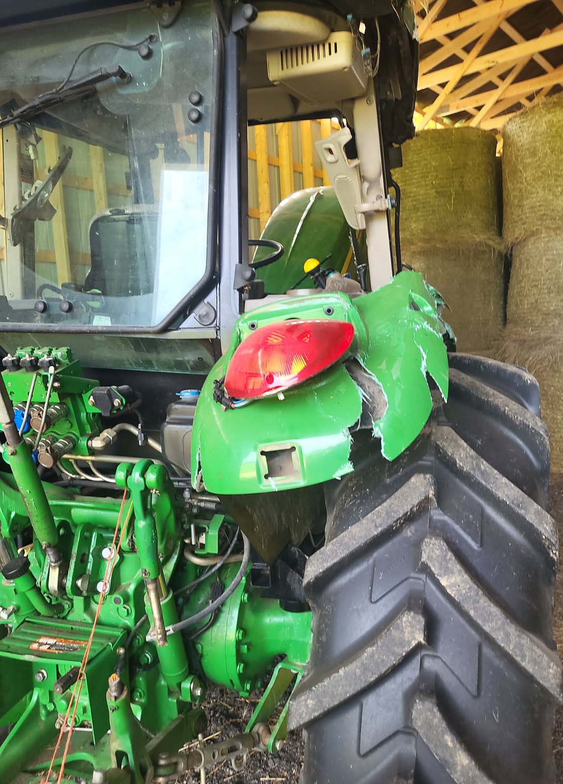 2011 John Deere 5095M Tractor - Image 5
