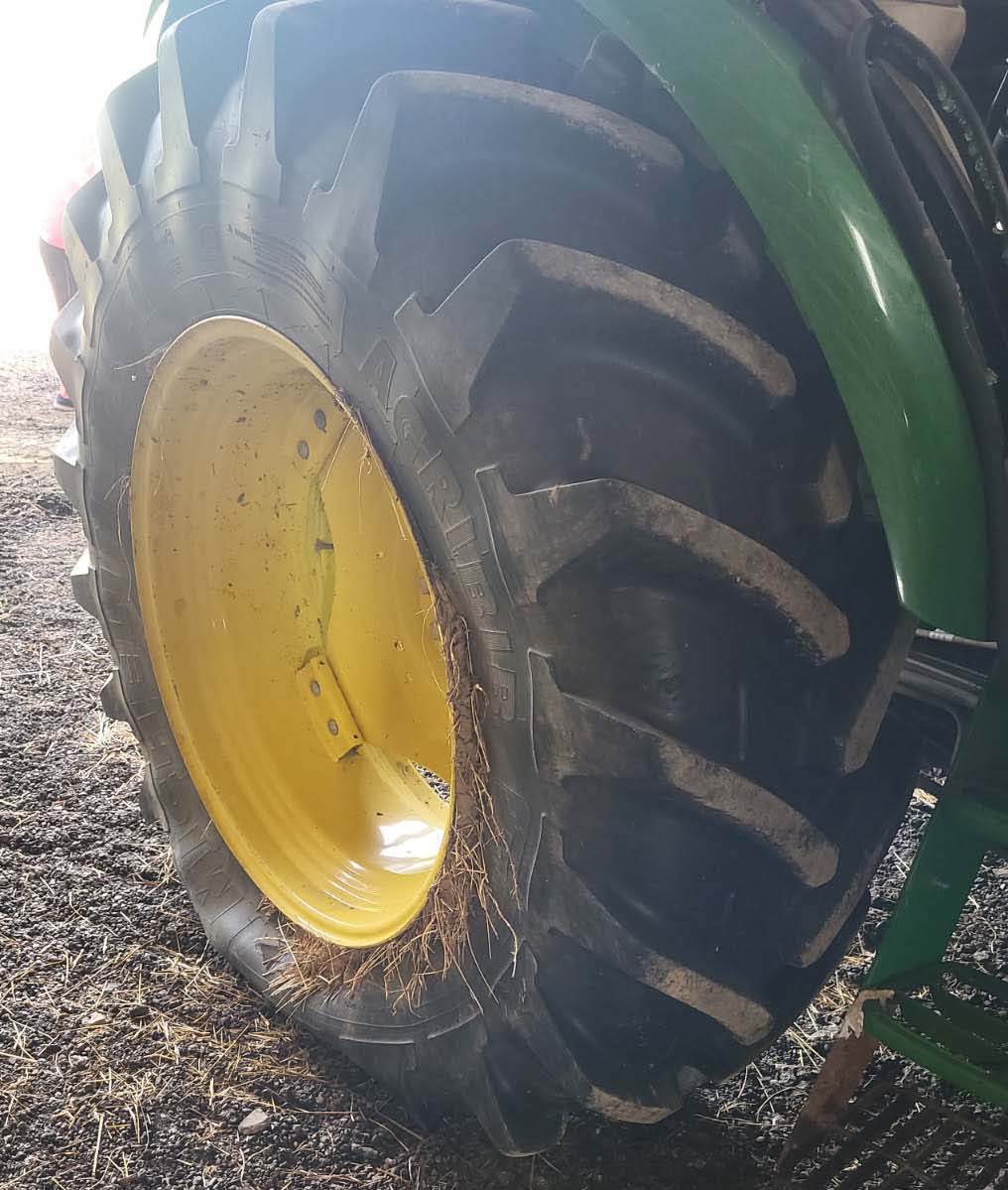 2011 John Deere 5095M Tractor - Image 9