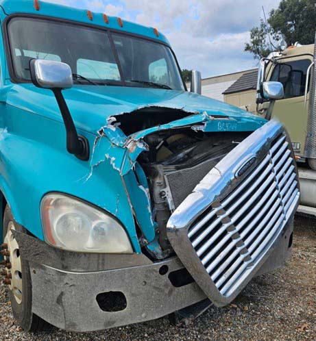 2012 Freightliner Cascadia - Image 6