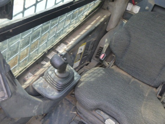 2012 John Deere 333D Skid Steer - Image 11