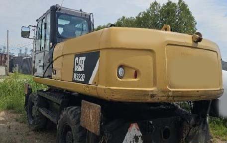2014 Caterpillar M322 Excavator - Image 2