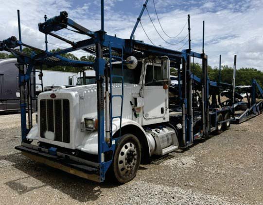 2014 Peterbilt 365 Car Hauler