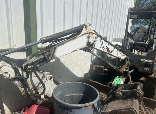 2015 Bobcat E35 Excavator - Image 4