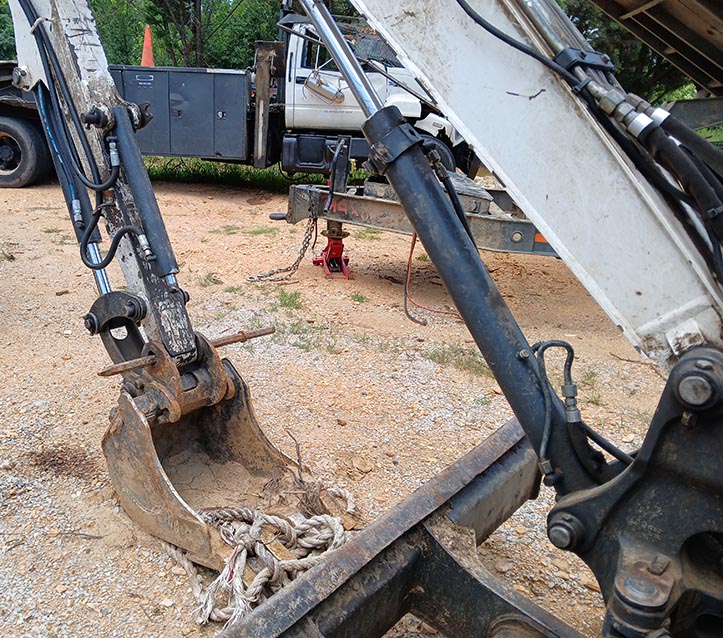 2015 Bobcat E35 Mini Excavator - Image 8