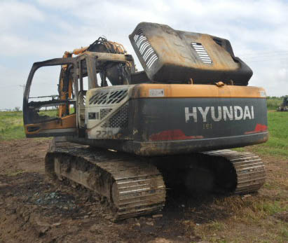 2015 Hyundai R 220 LC-9A Excavator - Image 4