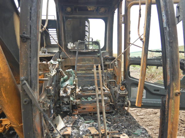2015 Hyundai R 220 LC-9A Excavator - Image 5