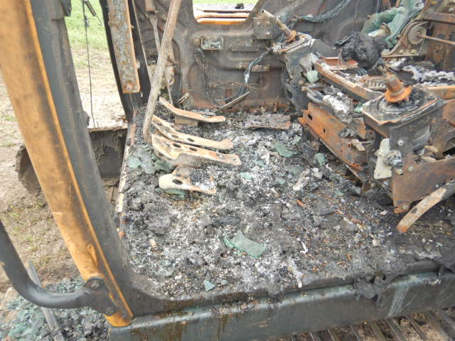 2015 Hyundai R 220 LC-9A Excavator - Image 8