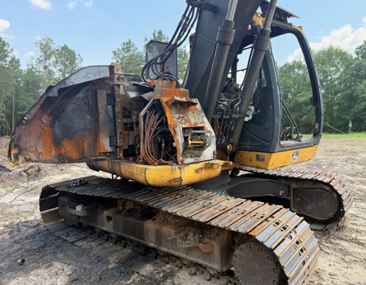 2015 John Deere 135G Excavator - Image 3