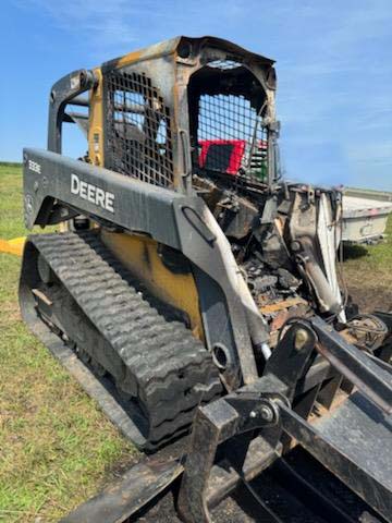 2015 John Deere 333E Skid Steer - Image 3