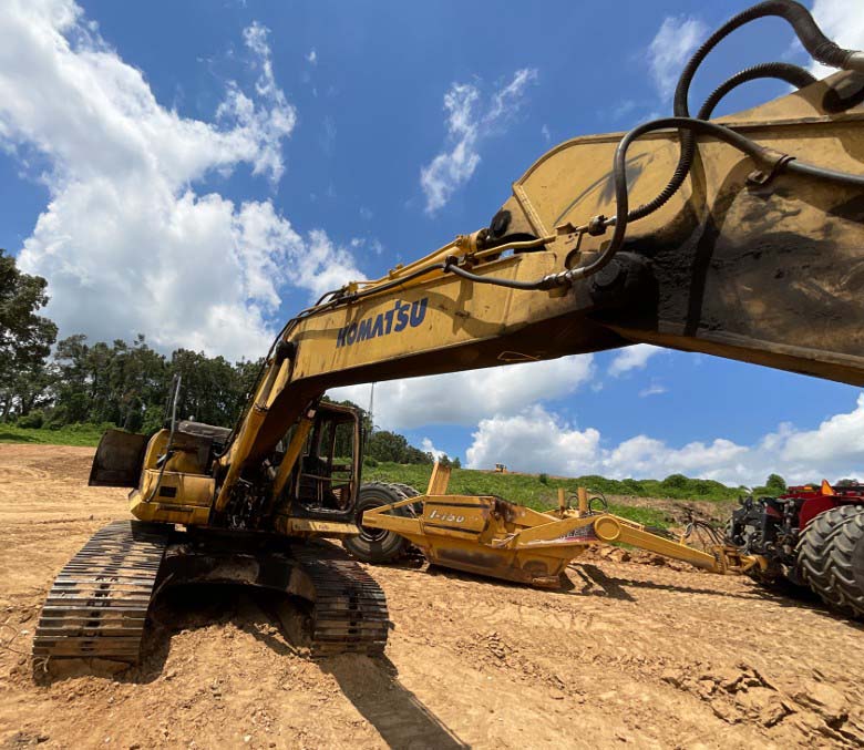 2015 Komatsu PC210LC-10 Excavator