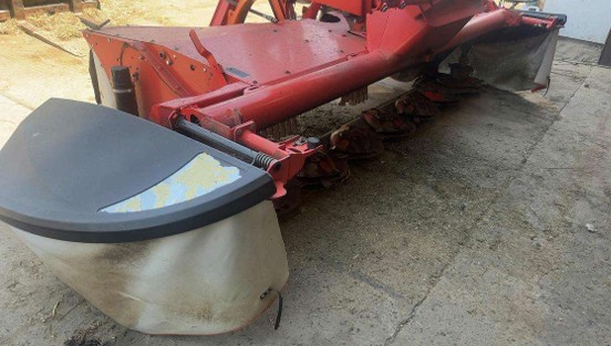 2015 Kuhn FC10030D Mower Conditioner - Image 2