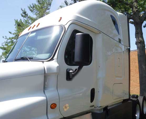 2016 Freightliner Cascadia Evolution - Image 5