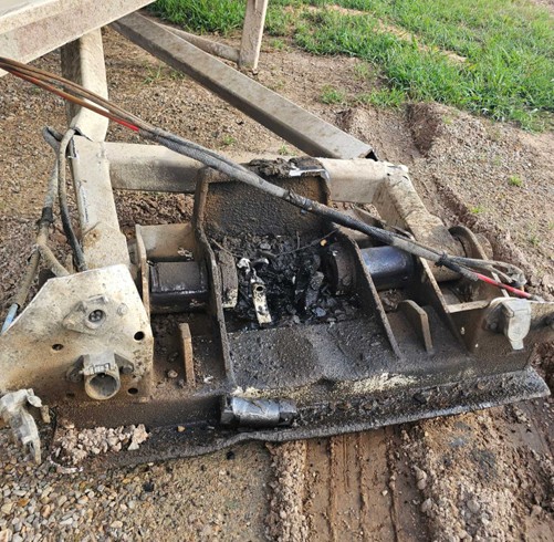 2017 4T Half Round Dump Trailer - Image 12
