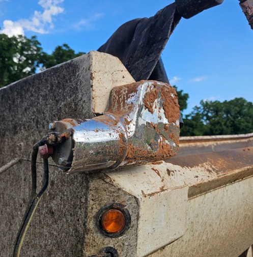 2017 4T Half Round Dump Trailer - Image 14