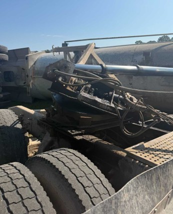2017 4T Half Round Dump Trailer - Image 22