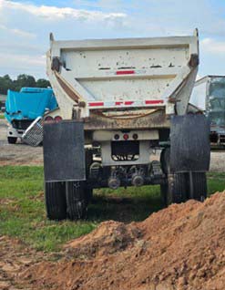 2017 4T Half Round Dump Trailer - Image 4