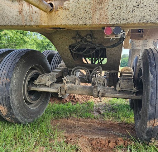 2017 4T Half Round Dump Trailer - Image 9
