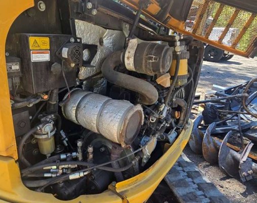 2017 Caterpillar 302.7D CR Excavator - Image 12