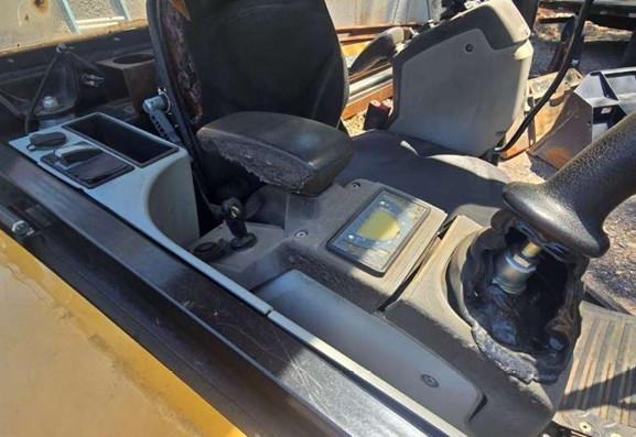 2017 Caterpillar 302.7D CR Excavator - Image 19