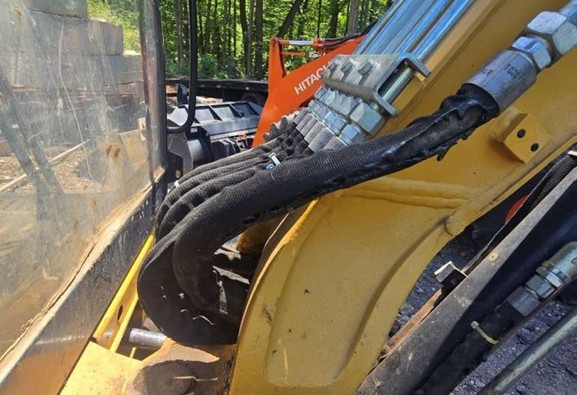 2017 Caterpillar 302.7D CR Excavator - Image 21