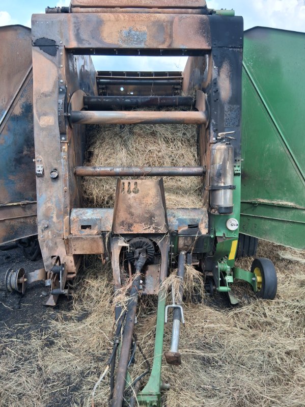 2017 John Deere 469 Round Baler - Image 3