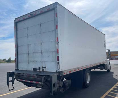 2018 Freightliner M2 Box Truck - Image 3