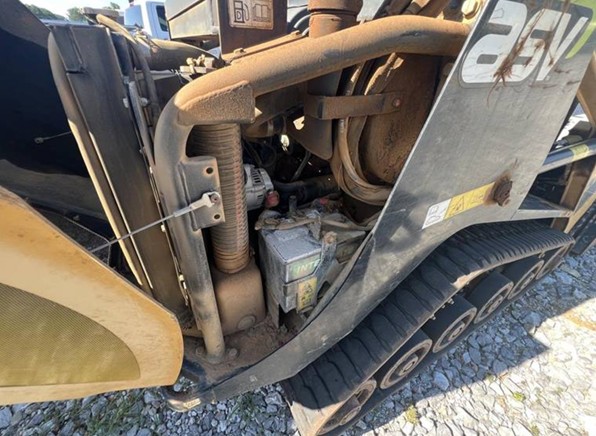 2019 ASV RT-40 Skid Steer - Image 16