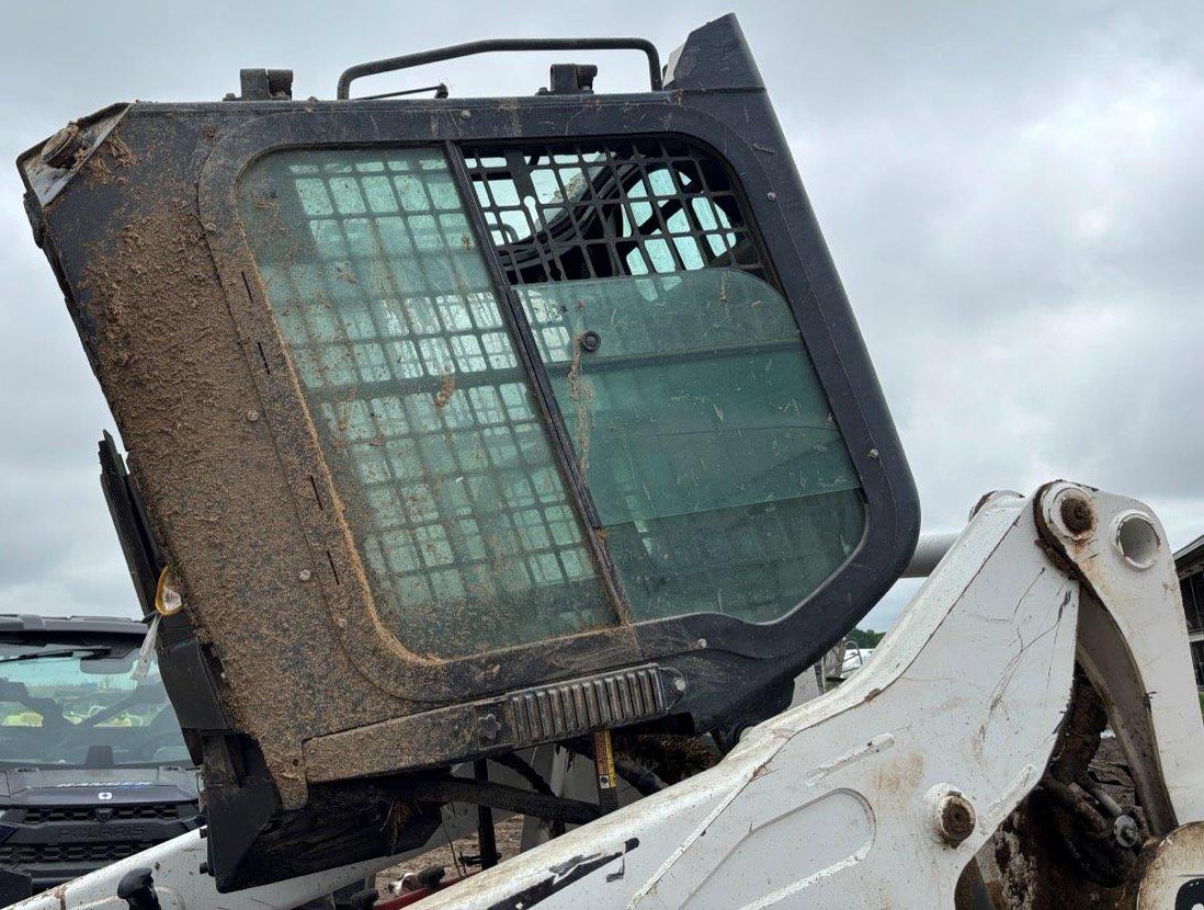 2019 Bobcat S590 Skid Steer - Image 8