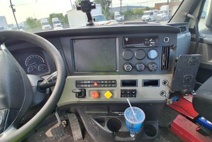 2019 Freightliner Cascadia - Image 7