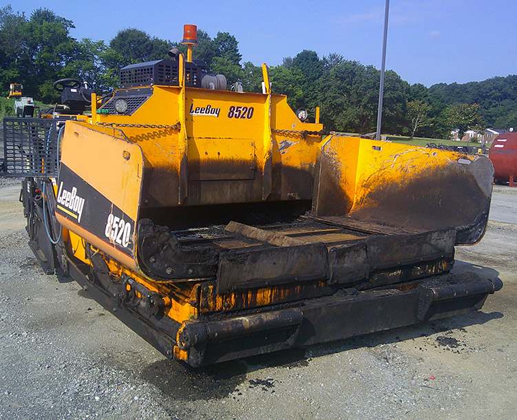 2019 Lee Boy 8520 Paver