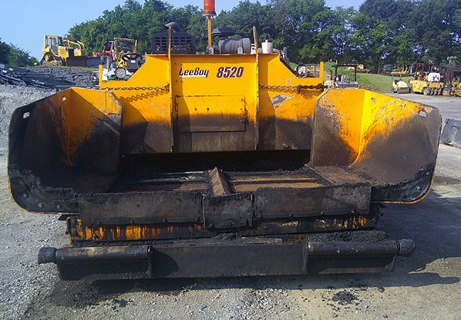 2019 Lee Boy 8520 Paver - Image 2